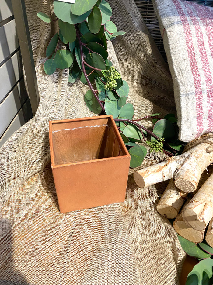 5" Metal Rust Planter