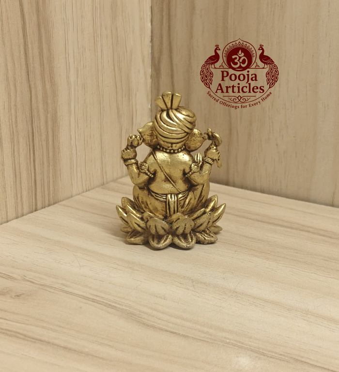Brass Turban Ganesha Statue 1.9 Inch