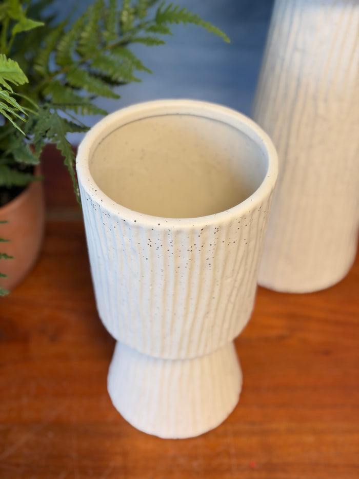 Short Capped Textured Vase