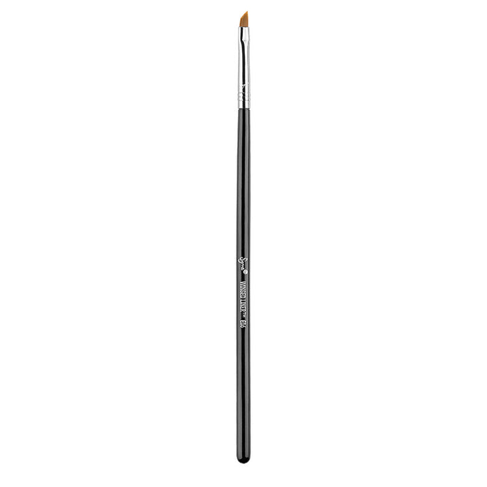 sigma-beauty-winged-liner